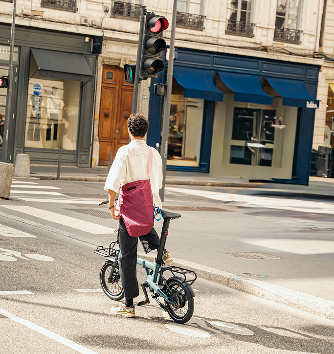 UTO PRO16 Folding Electric Bike - Image 4
